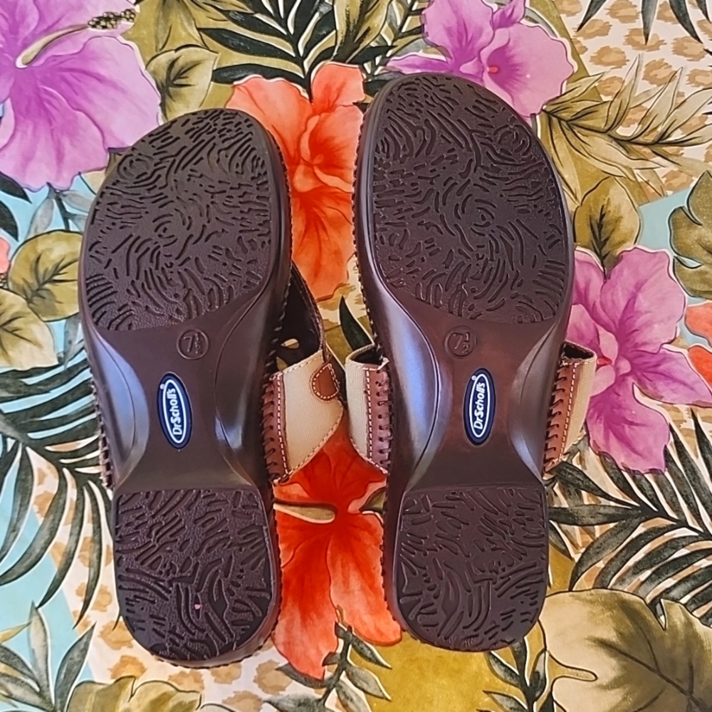 Summer Soft Tan Suede Flip-flops - Picture 3 of 8